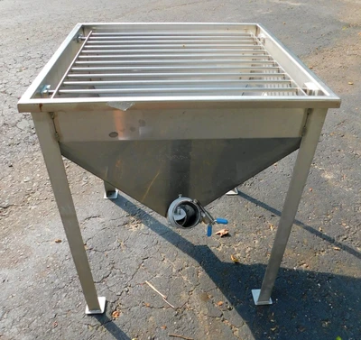 USED AFC HOPPER 3.5 SCREW HOPPER