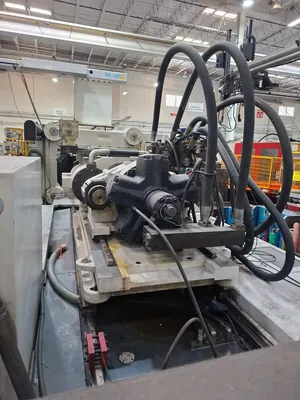 2006 MILACRON MG-1100-232 Horizontal Plastic Injection Molding Machines | JYC MACHINERY (13)
