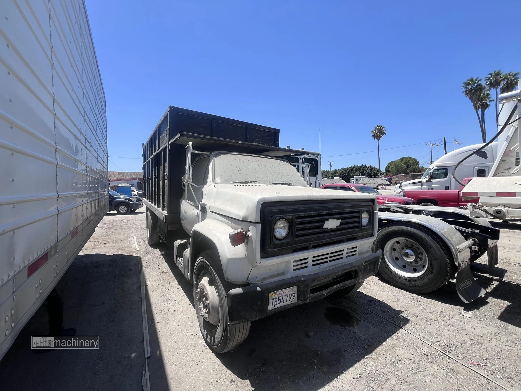 Used 1984 GMC 6000 Dump trucks California US | Lillo Machinery #1403772