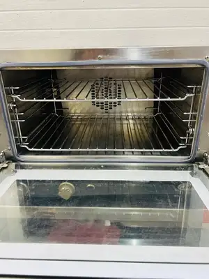 Cadco Lisa Unox XAF013 Countertop Convection Oven Fully Refurbished