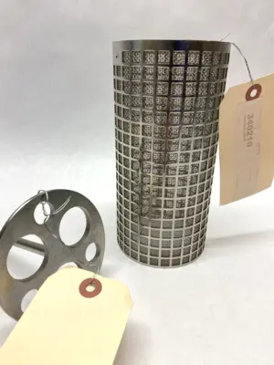 USED ULTRASOURCE NORMAL SIEVE AND 340587 1.4301 WELDED 106044 SIEVE SUPPORT