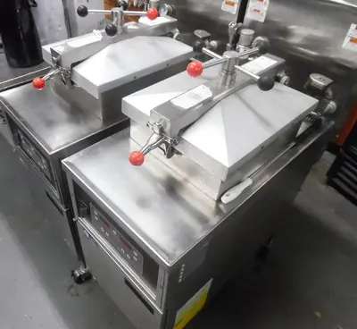USED HENNY PENNY COMPUTRON 600
