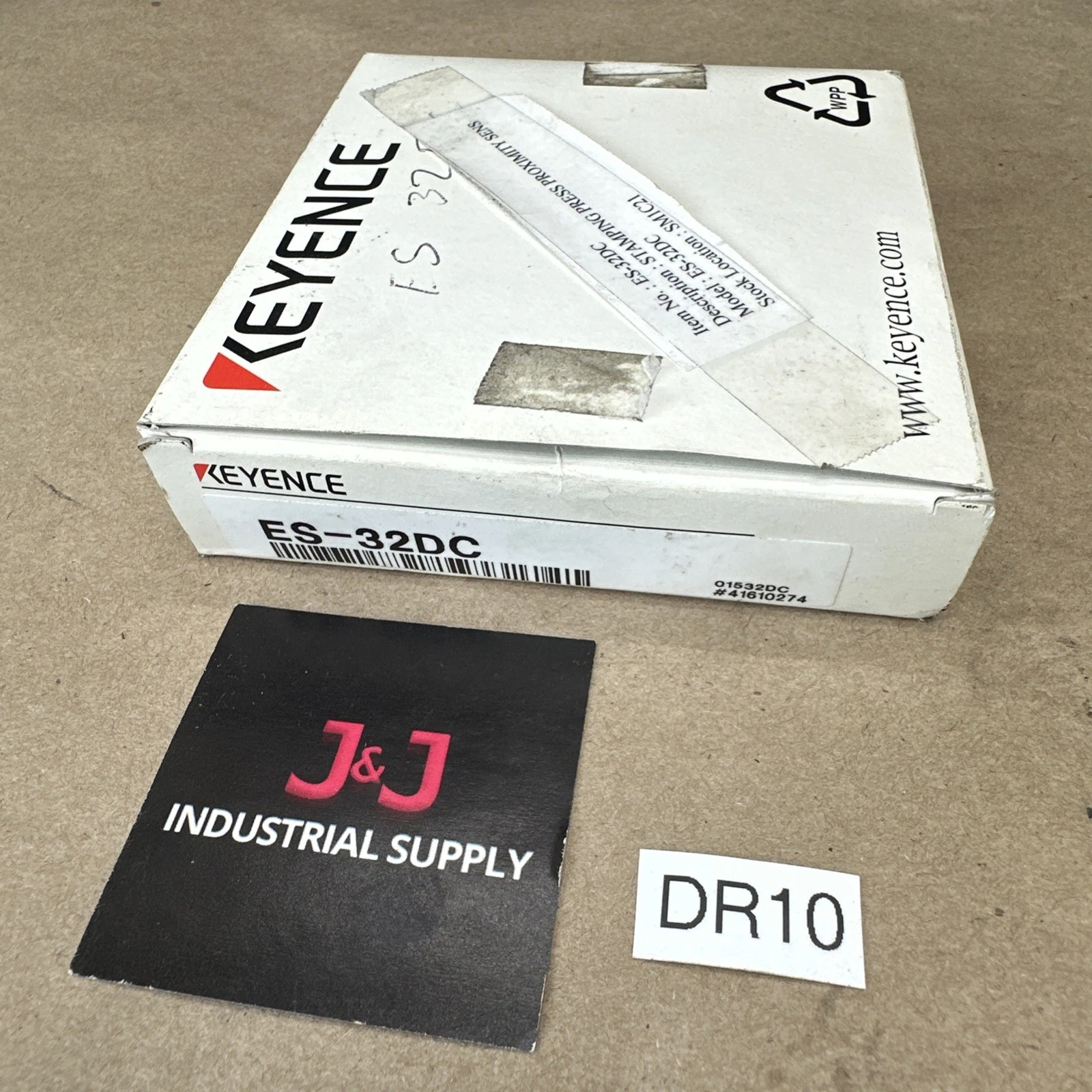 NEW KEYENCE ES-32DC