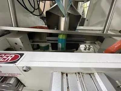 General Form, Fill and Seal Machine with Volumetric Cup Filler