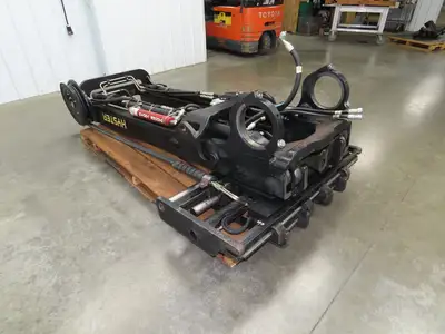Hyster E80XN Forklift Mast Class IV 2 Stage 4 Lever 144.7" Lift 7000lb