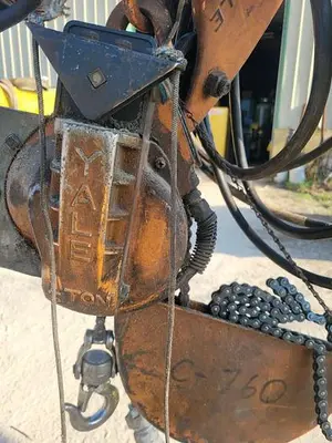 USED YALE 1/2 TON ROLLER CHAIN HOIST