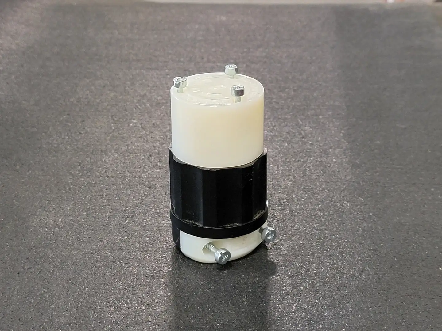 NEW LEVITON 2323