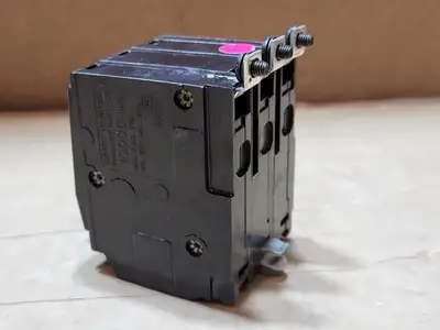 USED SQUARE D QOB315