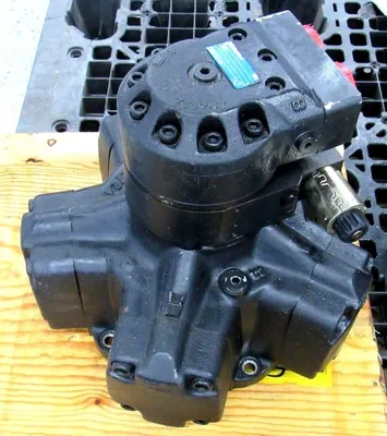 USED CALZONI MRDE800F515F1N1N1X2NX RADIAL PISTON MOTOR 0100/34881 5249110