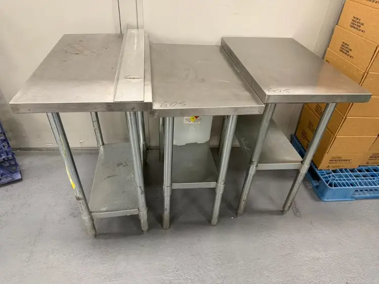 Used _UNKNOWN_ _UNKNOWN_ Preparation Tables Rhode Island US | Federal Equipment Company #1347953