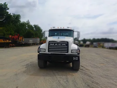 2013 KEITH HUBER Liquid Ring Baron Code & Non-code Liquid Vacuum Tankers | American Contractors Equipment Supply (3)