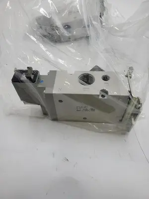 New | in-Stock SMC SMC VP742R-5DD1-04NB-F 3 PORT POPPET TYPE VALVE **NEW IN BAG** Pump & Valve Parts | ND Industrial Surplus #1216440