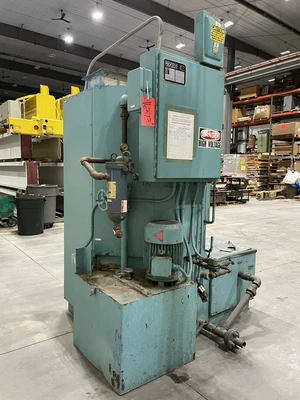 Typhoon Proceoo Parts Washer, Model #: Mini- 26-36-E-1000k