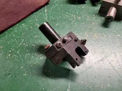 USED BROWN & SHARPE 215-122
