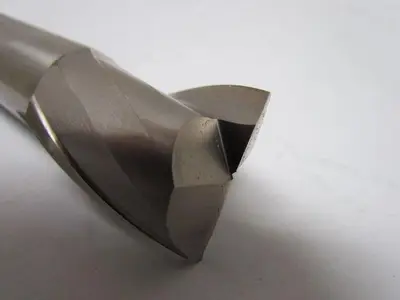 Clarkson 32mm SS Slot Drill 2-Flute M25x1.25 Screw Shank HSS 4" OAL 178mm Lead