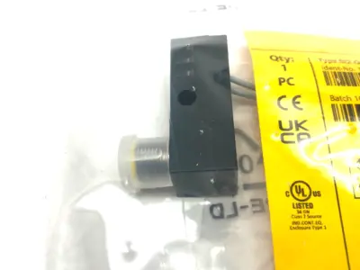 NEW TURCK INDUCTIVE PROXIMITY SENSOR 1650079