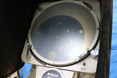 USED 1981 Nikon V-16 VERTICAL PROJECTION FLOOR TYPE