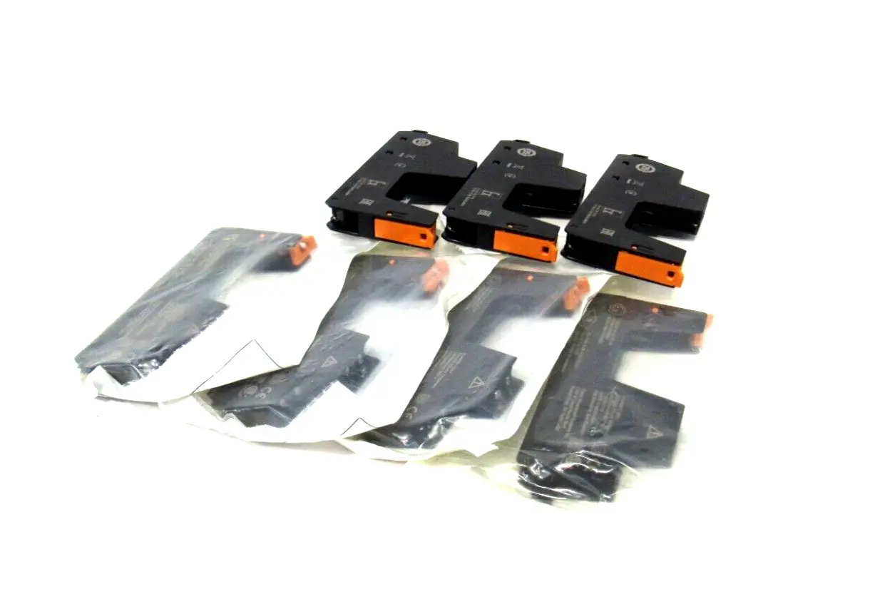 LOT OF 7 NEW FISHER ROSEMOUNT KL4502X1-MA1 RELAY TERMINALS 12P5854X082-233C