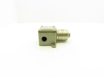 United Electric J6D 9557 B050 Pressure Switch 40PSI 15A 125/250V
