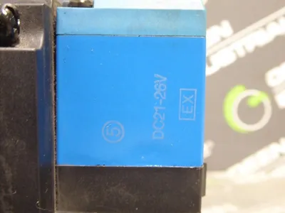 SMC VSS8-8-FG-D-3EZ-V1 Solenoid Valve 142PSI Used