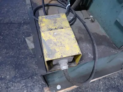 Used THE HILL ACME COMPANY NO 4 Ironworkers Ohio US | HGR 24 #869619