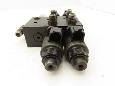 Lippert 12V 4-Point Flow Divider Manifold for RV Leveling Hydraulic Power Unit