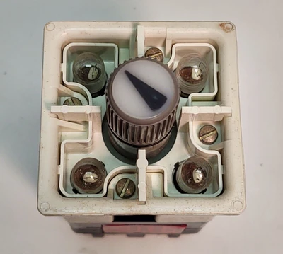 HONEYWELL MICRO SWITCH 910BFA511 SLECTOR SWITCH 120V LIGHTED NIB FREE SHIPPING