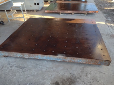 61" x 77" x 4 1/2" STEEL FLOOR PLATE #4182
