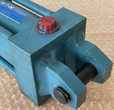 NEW Vickers MB-18074