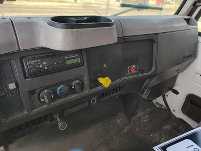 Used 1999 INTERNATIONAL 4700 LOW PROFILE T444E Box trucks Ohio US | Proxy Equipment #1378035