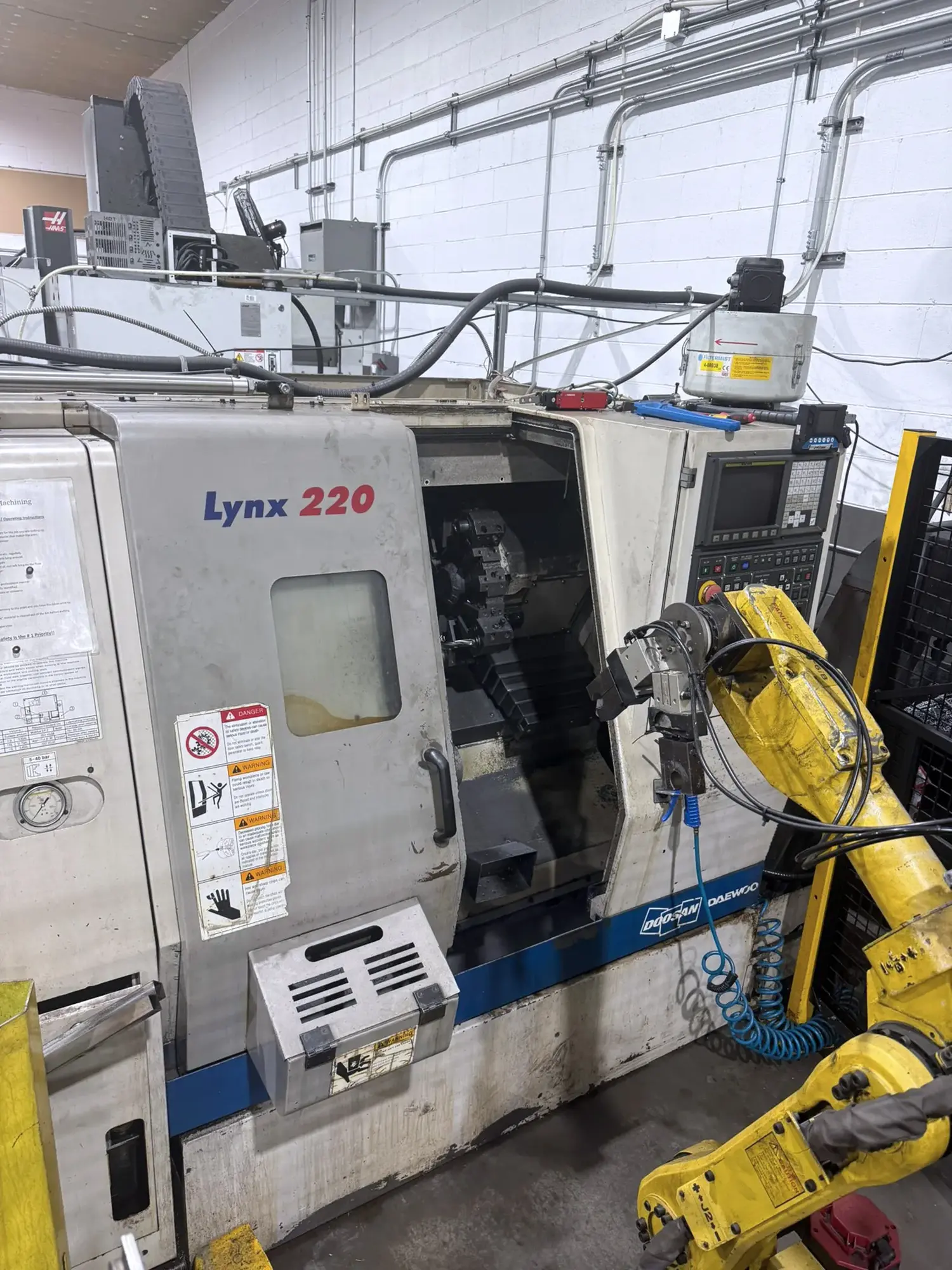 USED 2006 Doosan Lynx 220A
