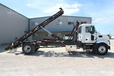 New | in-Stock 2027 MACK MD7 Rolloff Trucks Texas US | Roll Off Truck World #1491924