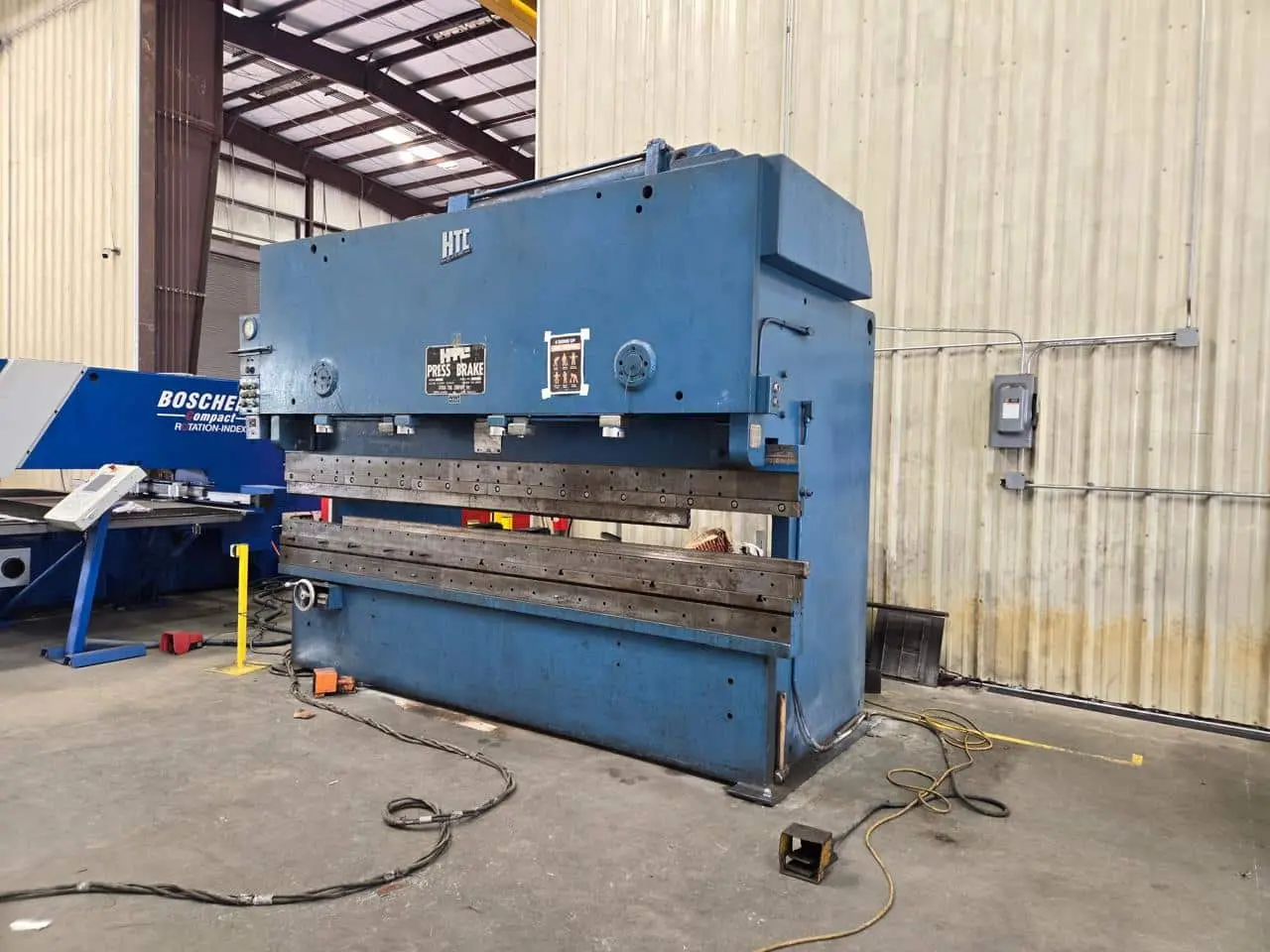 #3193 USED 1982 HTC HYDRAULIC PRESS BRAKE 3/16INCH x 12ft.