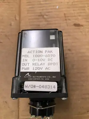 Action PAK 1000-6070 Signal Converter Relay 0-10VDC 120VAC -NIB