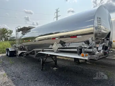 Used 2005 POLAR _UNKNOWN_ Tanker Trailers Indiana US | Lakeshore Equipment Sales #1546606