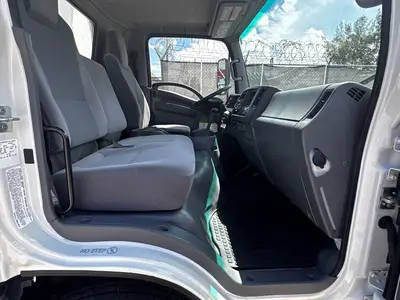 Used 2019 ISUZU NQR Reefer Trucks Florida US | Truck and Van Outlet #1509194