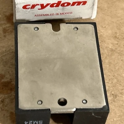 NEW Crydom D1210-10
