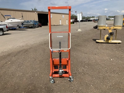 Hamaco manual hydraulic forklift model HFH-HE600-15, 1,322 lb capacity, 31-1/2” x 4” forks, 60” max ...