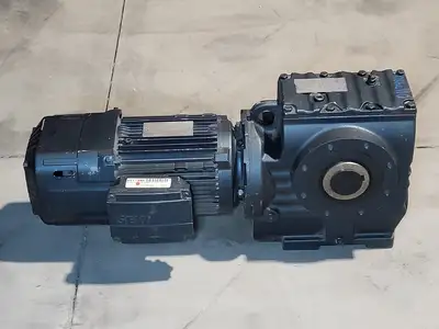 USED SEW-EURODRIVE SA77/T DRN90L4