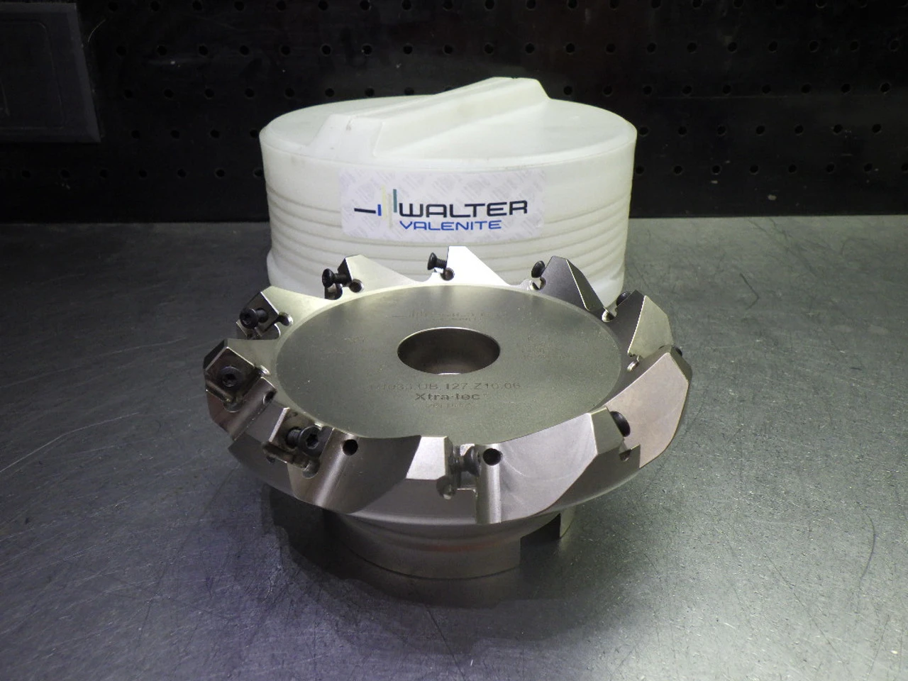 Walter 5" Coolant Thru Indexable Facemill 1.5" Arbor F4033.UB.127.Z10.06 (LOC1617)