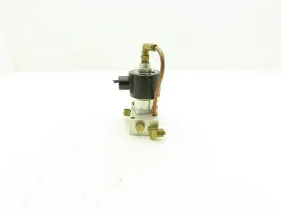 Versa E7SM-8012-66-120V60 Pneumatic Air Valve 2-Inlet 3-Way 2-Position NO 150psi