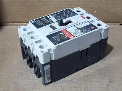 Used CUTLER-HAMMER HMCP100R3S Switchgears British Columbia CA | Lenmark #1435050