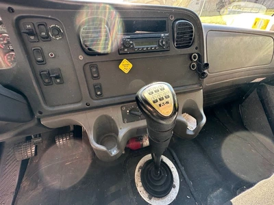 Used 2015 FREIGHTLINER M2 BOX TRUCK Box trucks New Jersey US | Proxy Equipment #1377871