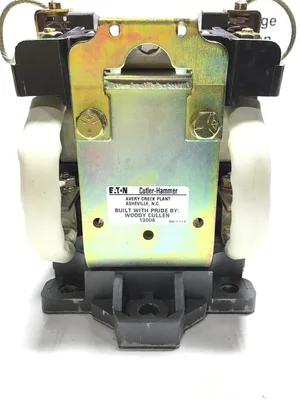 Cutler Hammer ME120C Contactor 125VDC