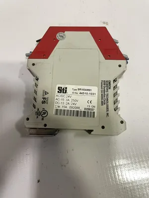 STI SR103AM01 Dual-Channel Safety Relay 24V AC/DC AC-15 3A 250V DC-13 2A 24V