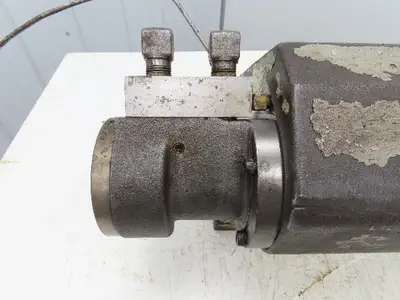 Okuma LU-300 CNC Lathe Spindle Tailstock 34"