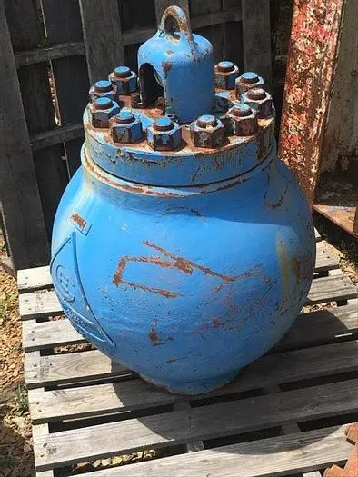 Used EMSCO 220 / 6922-0024-04 PULSATION DAMPENER Pressure Tanks Pennsylvania US | East West Machinery & Drilling #1415992