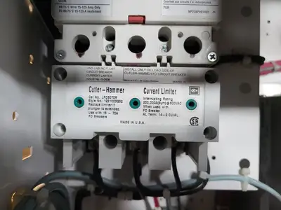 Used EATON SVX010A1-5A4N1 Switchgears British Columbia CA | Lenmark #240168