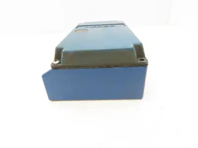 Used CUTLER HAMMER _UNKNOWN_ Proximity Sensors Indiana US | Arrow Industrial #1316765