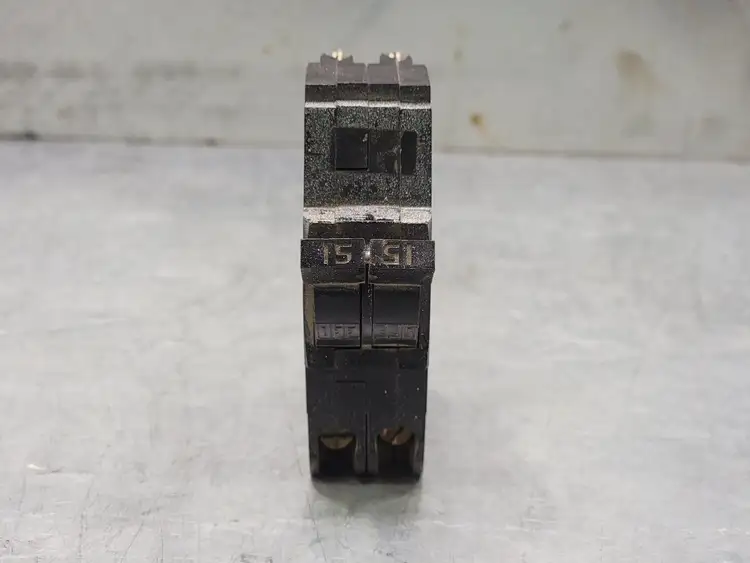 Used FEDERAL PIONEER NA215 Switchgears British Columbia CA | Lenmark #243553